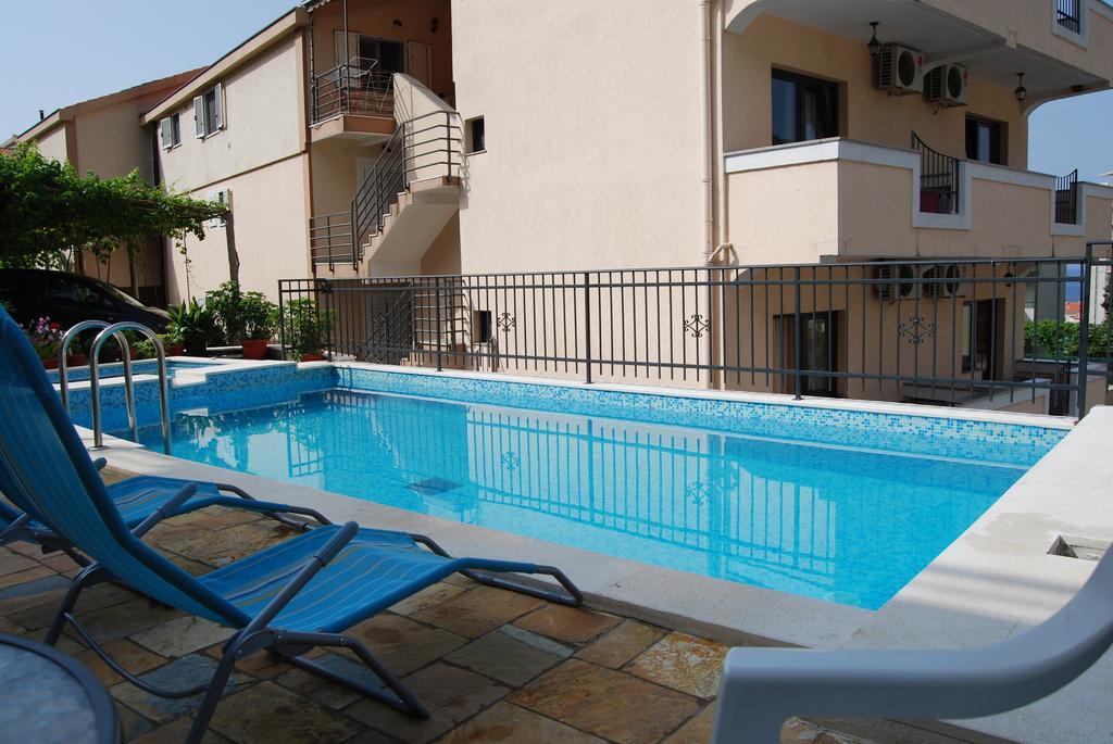 Apartments Srzentic Petrovazzo Esterno foto