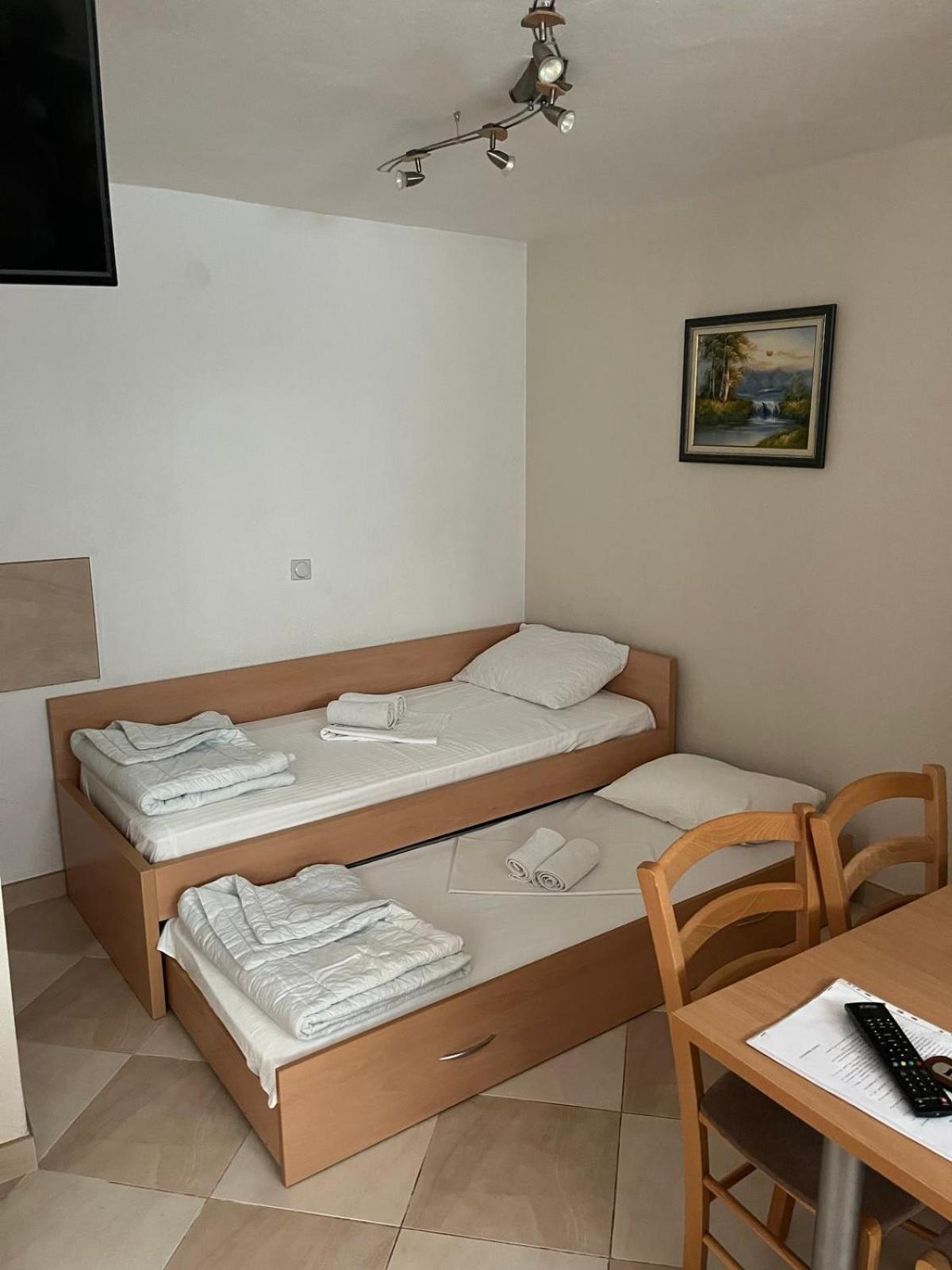 Apartments Srzentic Petrovazzo Esterno foto