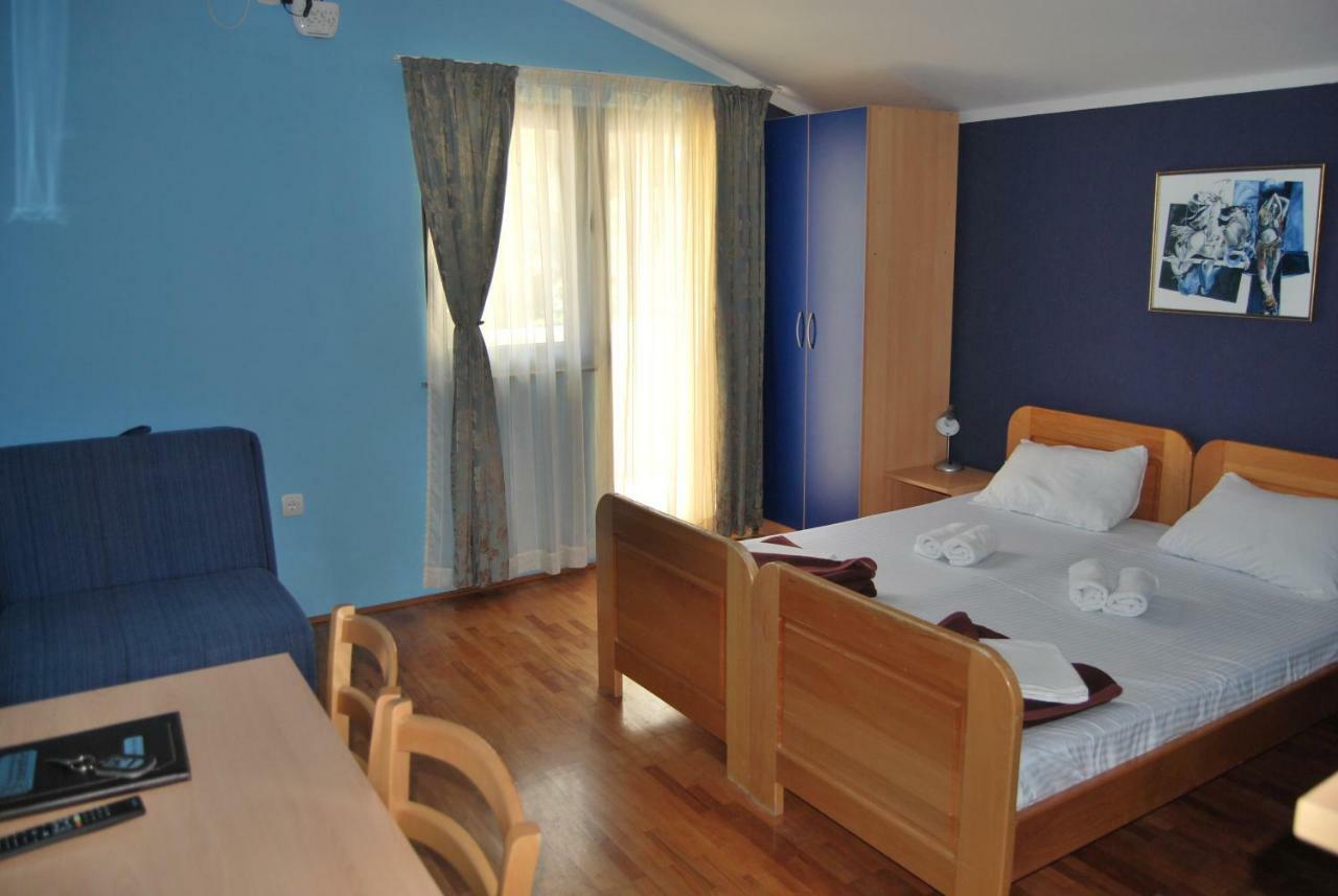 Apartments Srzentic Petrovazzo Esterno foto