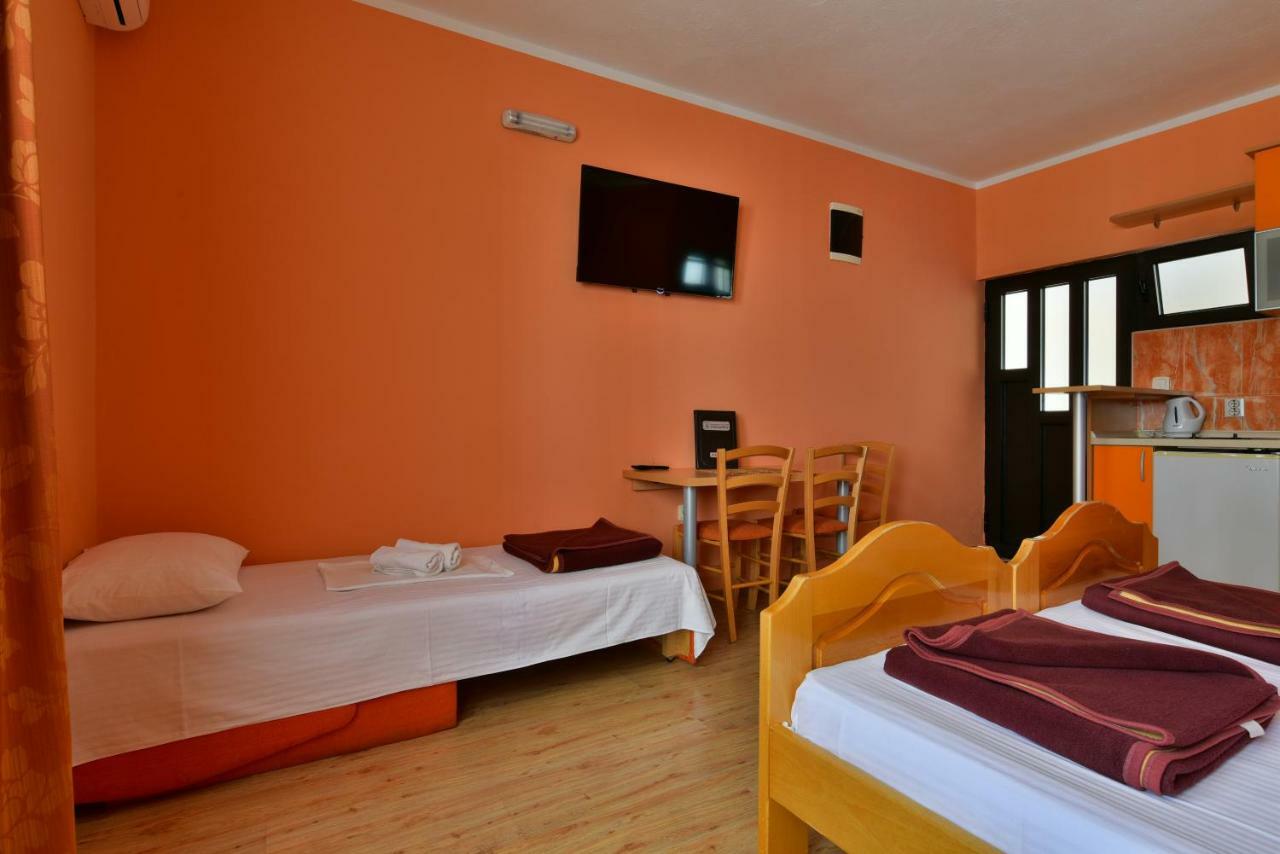 Apartments Srzentic Petrovazzo Esterno foto
