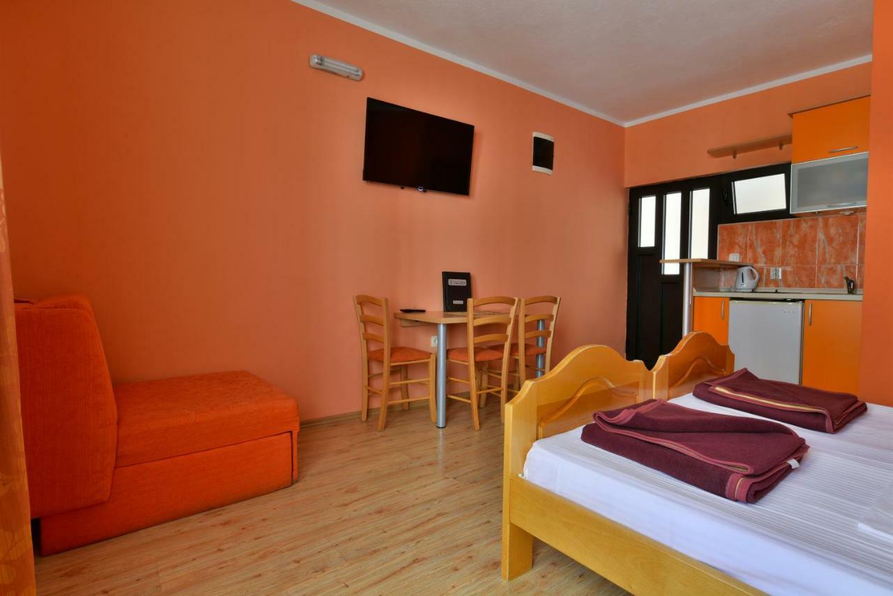Apartments Srzentic Petrovazzo Esterno foto