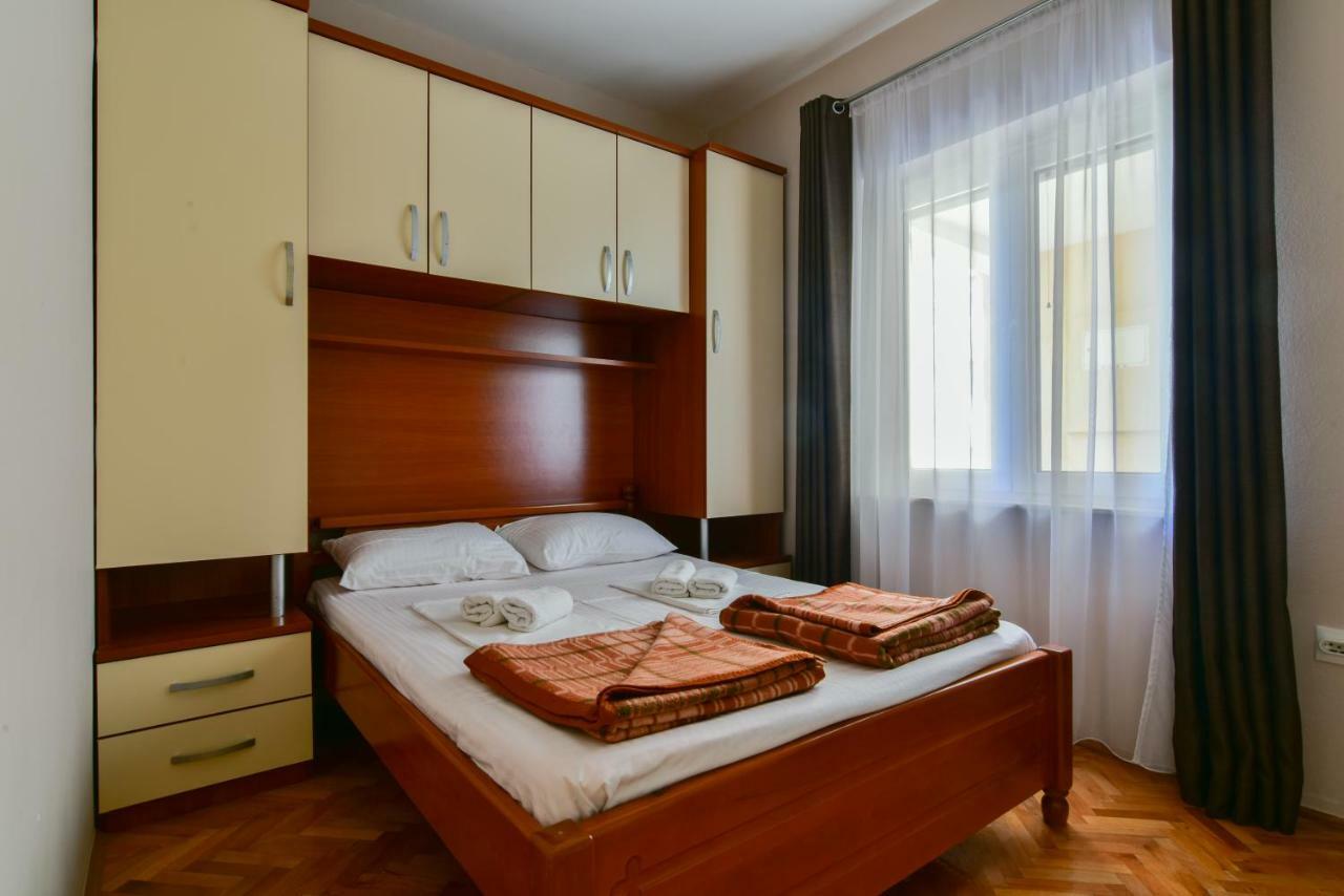 Apartments Srzentic Petrovazzo Esterno foto